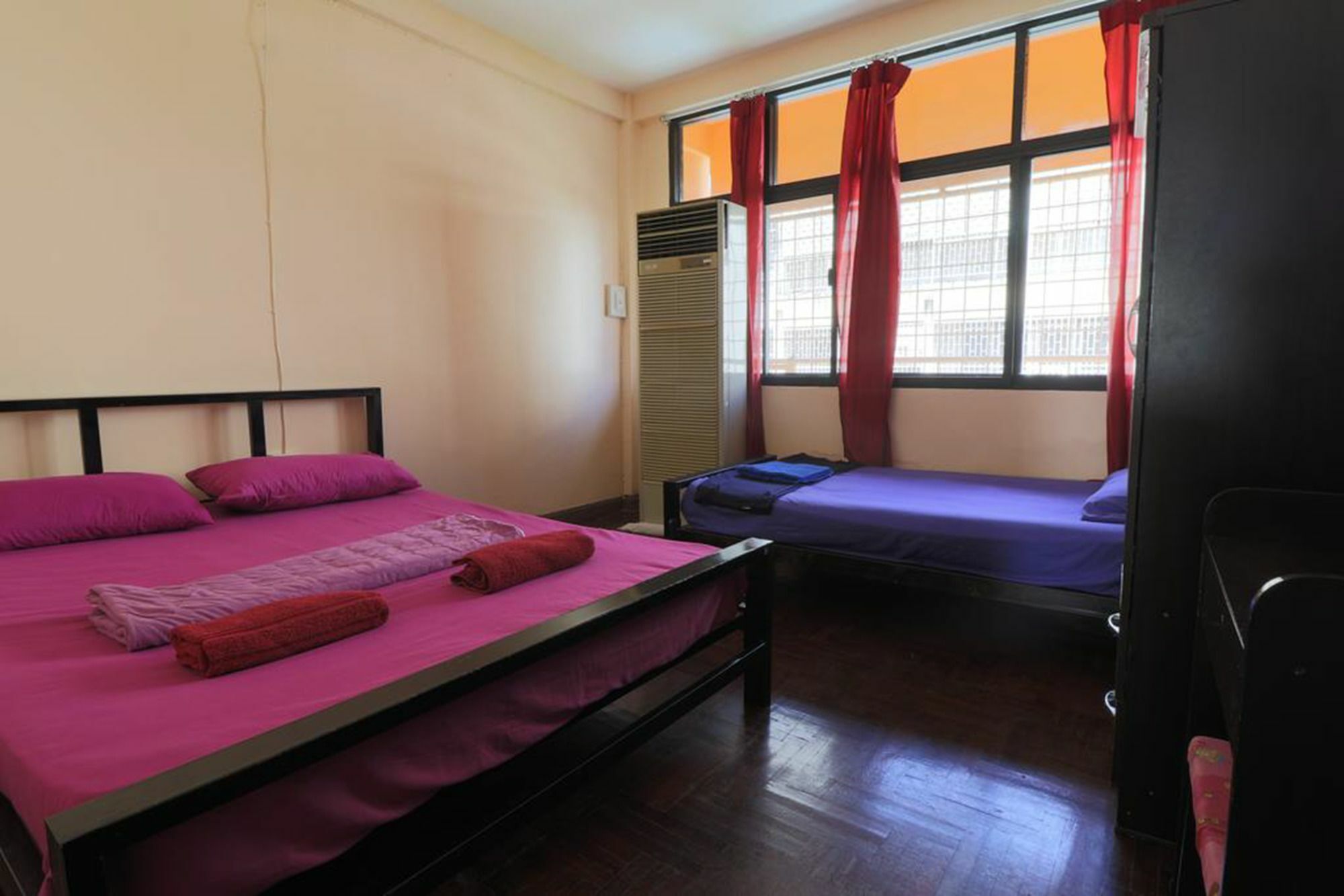 Yaya Guesthouse Бангкок Екстер'єр фото