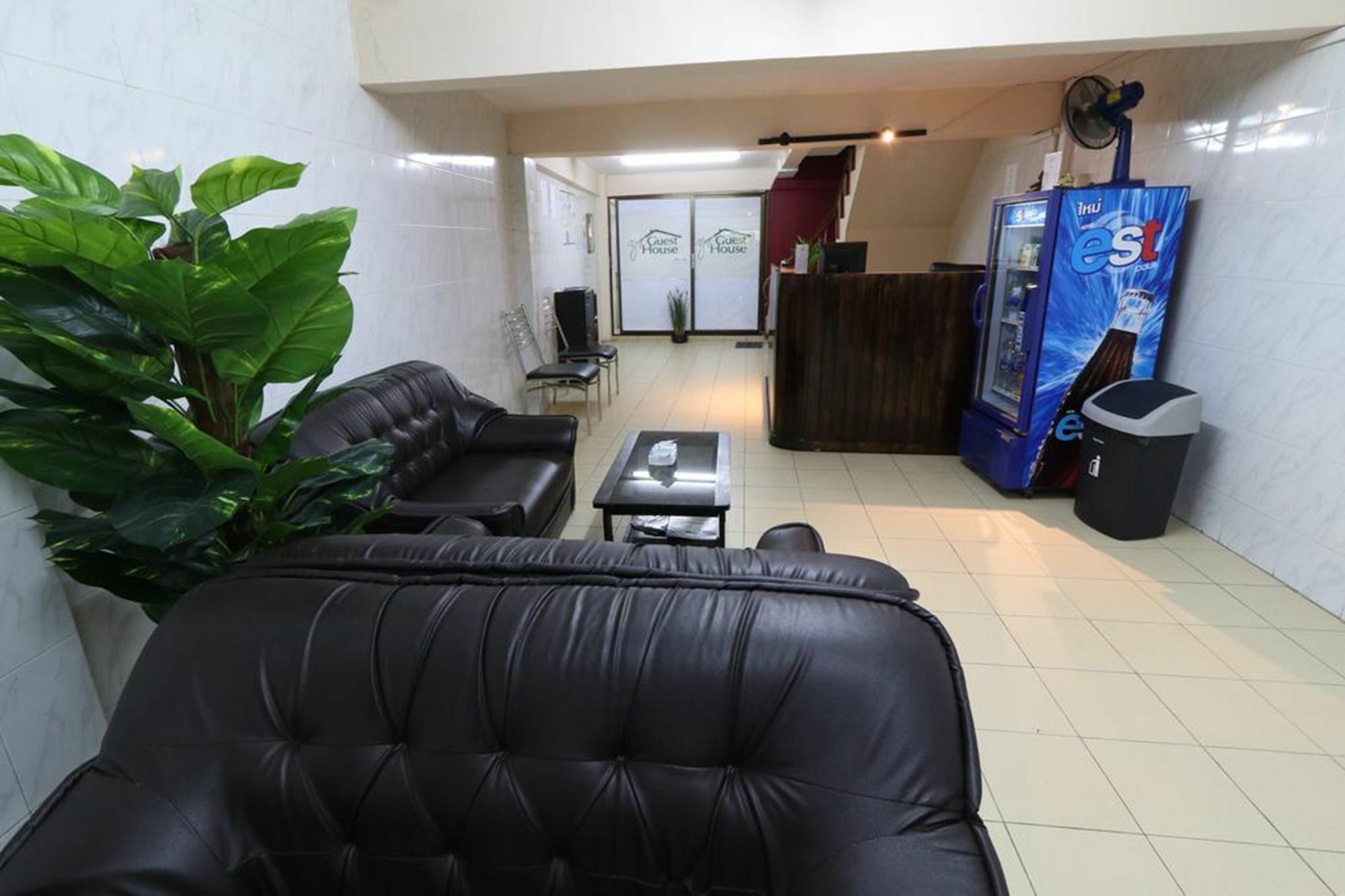 Yaya Guesthouse Бангкок Екстер'єр фото