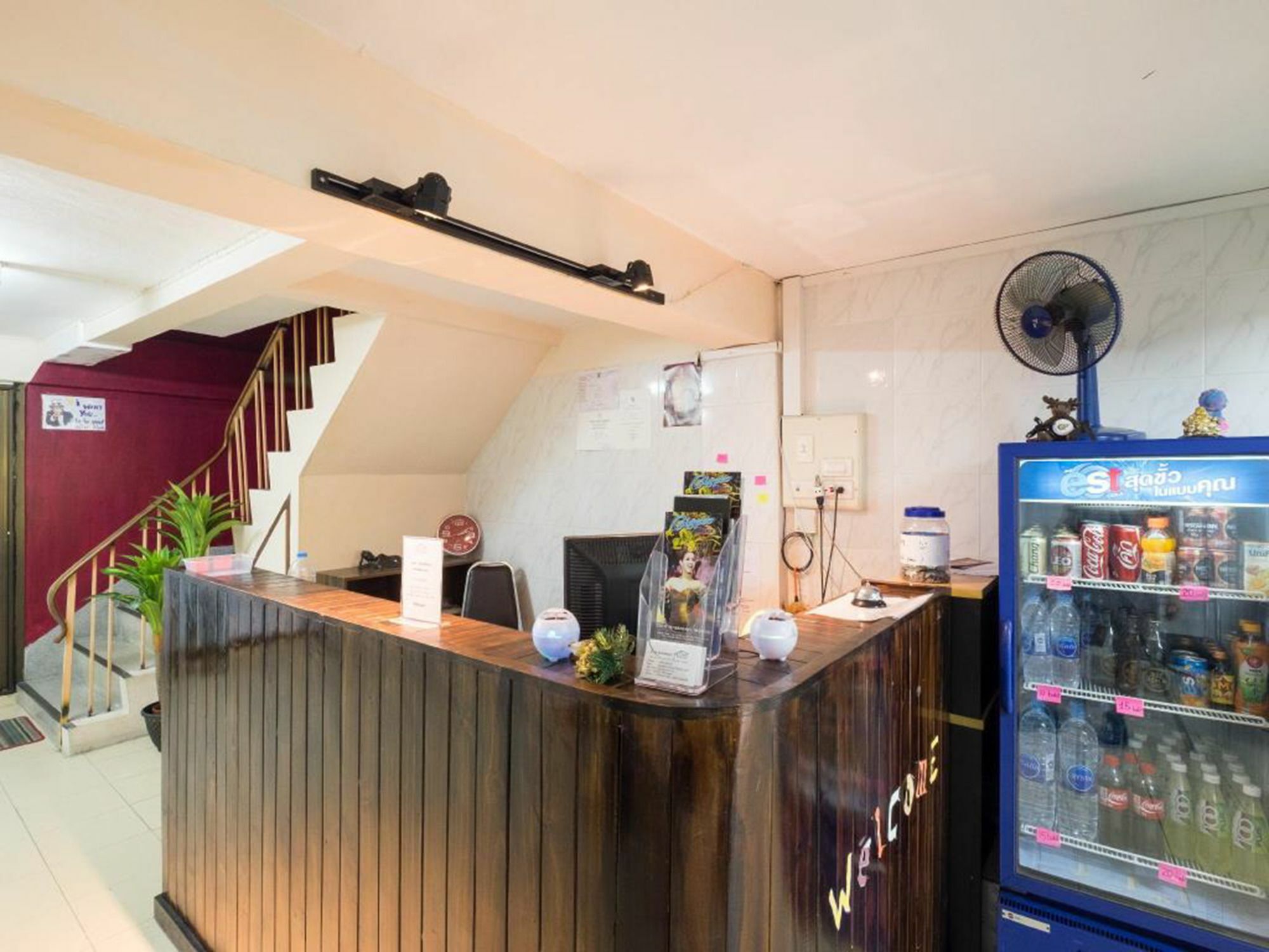 Yaya Guesthouse Бангкок Екстер'єр фото